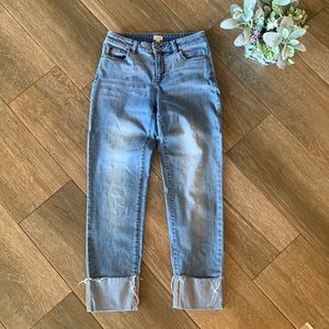 Cremieux high rise distressed straight cropped jeans size 6